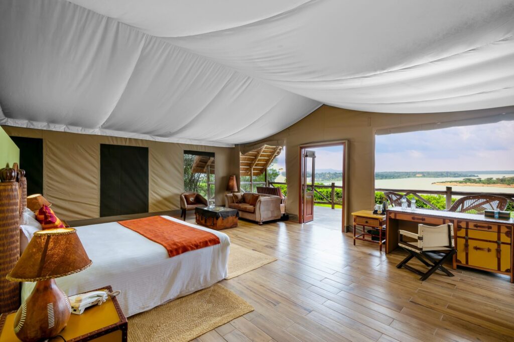 Mweya Safari Lodge, Mweya Peninsula