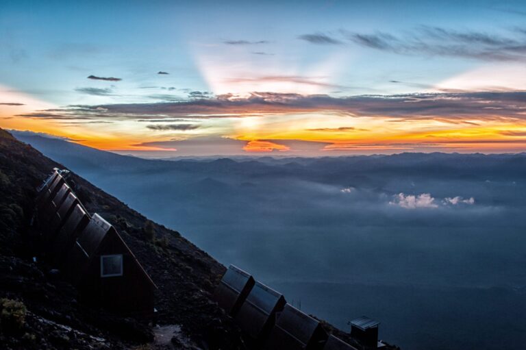 Nyiragongo Summit Shelters, Nyiragongo crater rim