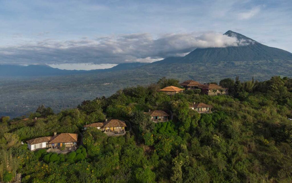 Virunga Lodge, Above the Twin Lakes